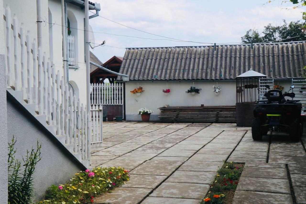 Садиба Анна - Термальні Води Косино Zapson Εξωτερικό φωτογραφία